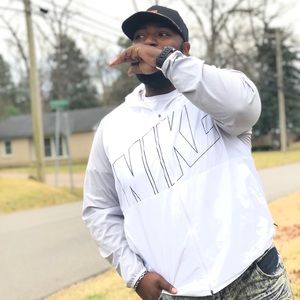 Meet your Posher, Deangelo